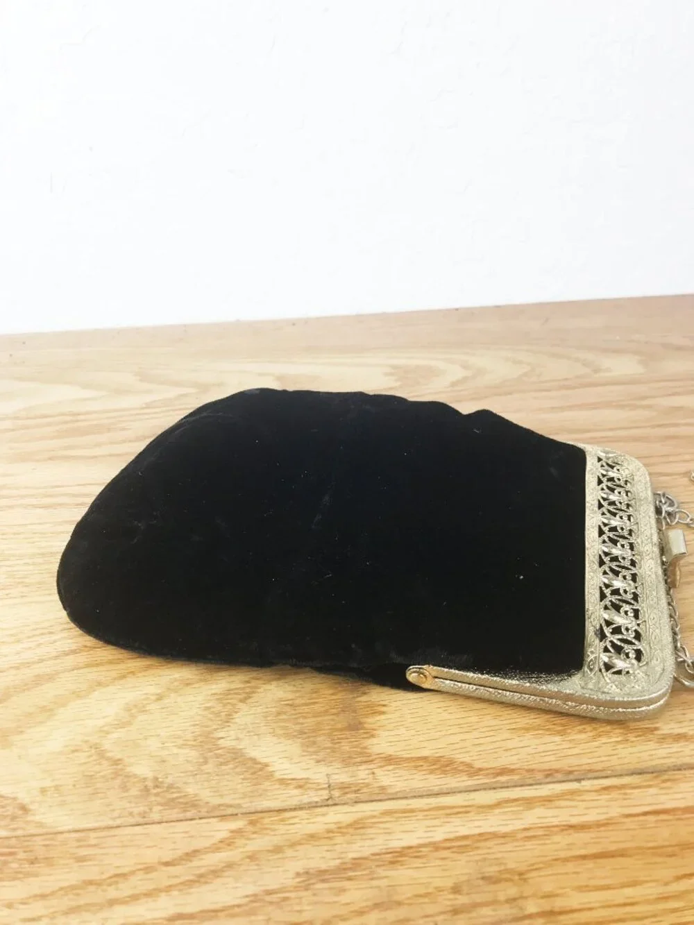 Vintage Black Velvet Evening Bag – Gold Filigree Frame & Silver Chain Strap